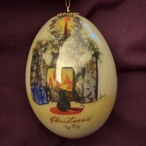 Hand Painted Christmas Egg Ornament Real Eggshell
Вy
Clara Lee
Hen Egg.